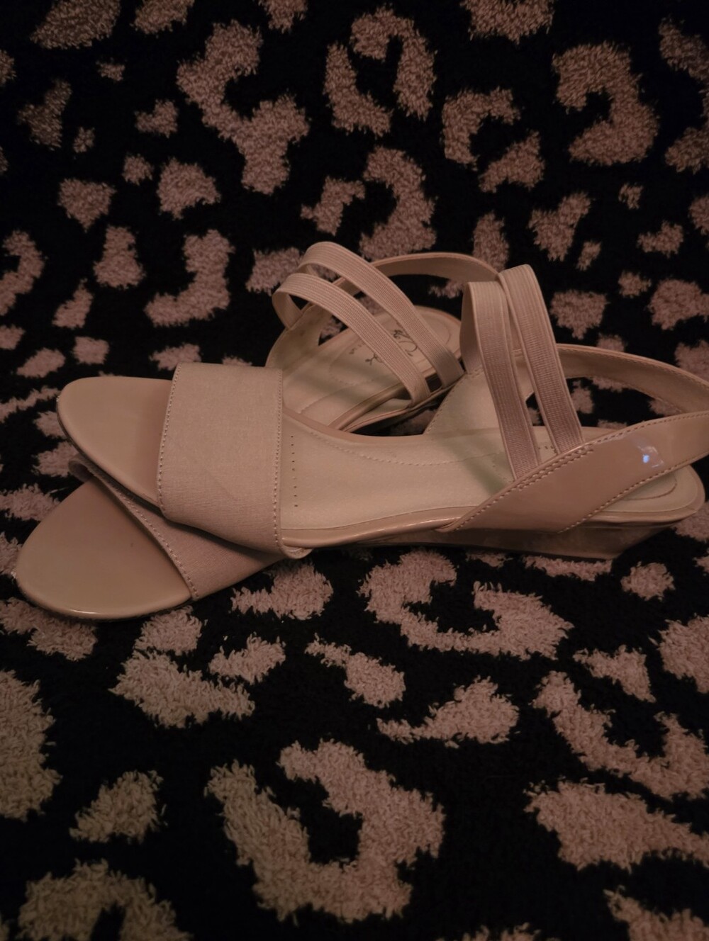 LifeStride Womens YOLO Wedge Sandal Size 8